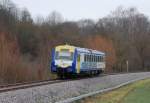 VT 413 der Wrttembergischen Eisenbahngesellschaft WEG rollt am trben 27.12.2011 als WEG 1042 nach Hemmingen seinem nchsten Halt Schwieberdingen entgegen.