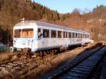 Triebwagen der Wrttembergischen Eisenbahn Gesellschaft abgestellt im Bahnhof von Untergrningen an der Bahnlinie Gaildorf/West-Untergrningen am 8.12.2003