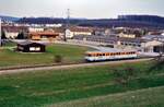 T�lesbahn (1985): Esslinger VT 405  WEG vor einer Fabrik. Das k�nnte eine fr�here Kartonagenfabrik meines Verwandten sein (rechts). Sollte noch nachgepr�ft werden.