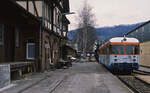 Aus �hnlicher Perspektive wie beim vorherigen Bild habe ich am 28.02.1992 bereits eine Aufnahme in Neuffen gemacht. Damals war die Strecke noch fest in der Hand der Esslinger Triebwagen, hier mit dem VT 403