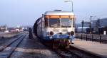 Wenige Monate vor der Stilllegung der Meterspurstrecke von Amstetten nach Laichingen steht T 31 mit einem GmP nach Laichingen an einem Februarsamstagmorgen 1985 abfahrbereit im Schmalspurteil des Bahnhofs Amstetten