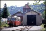 WEG T 24 am 27.5.1990 vor der Remise am Endpunkt der Strecke in Ohrnberg.