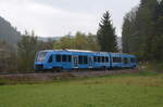 17.10.2021: Alstom Coradia iLint 654 101 im Freizeitverkehr auf der Zollern-Alb-Bahn 4 (KBS 767) zwischen Hechingen und Eyach.