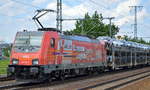  HSL Logistik GmbH mit der akiem Lok  186 382-8  [NVR-Nummer: 91 80 6186 382-8 D-AKIEM] und PKW-Transportzug Richtung Frankfurt/Oder am 21.06.19 Golm bei Potsdam.
