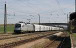 Die 182 601-5(ES 64 U2-101) von Hupac ist am 27.3.2014 mit einem Kalkzug von GATX von Wien kommend Richtung Linz unterwegs.
