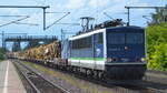 IntEgro Verkehr GmbH, Reichenbach (Vogtl.) mit  155 045-9  (NVR:  91 80 6155 238-9 D-PRESS ) mit einem Zug Gleisbaumaschinen der Fa.