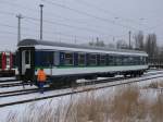 Der IntEgro Wagen ABomz 55 80 30-33 750-2 wurde am Nachmittag,vom 27.Januar 2013,von der PRESS 140 037 nach Bergen/Rgen gebracht.
