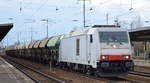 ITL - Eisenbahngesellschaft mbH mit  285 107-9  [NVR-Number: 92 80 1285 107-9 D-ITL] und firmeneigenen Schotterwagen am 05.02.19 Bf.
