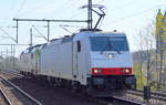 Lokzug von ITL - Eisenbahngesellschaft mbH mit  E 186 136  [NVR-Number: 91 80 6186 136-8 D-ITL] und  193 892-7  [Name: Jérôme] (NVR-Nummer: 91 80 6193 892-7 D-ITL) am Haken am 02.04.19