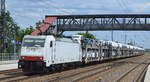ITL - Eisenbahngesellschaft mbH, Dresden [D] mit  E 186 136  [NVR-Nummer: 91 80 6186 136-8 D-ITL] und PKW-Transportzug am 30.06.20 Bf.
