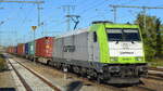 ITL - Eisenbahngesellschaft mbH, Dresden [D] mit  185 650-9  [NVR-Nummer: 91 80 6185 650-9 D-ITL] und Containerzug und hinten dran noch   185 550-1  [NVR-Number: 91 80 6185 550-1 D-ITL] am 28.10.21