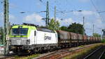 ITL - Eisenbahngesellschaft mbH, Dresden [D] mit ihrer  193 786-1  [NVR-Nummer: 91 80 6193 786-1 D-ITL] und einem Ganzzug Schüttgutwagen am 25.08.22 Vorbeifahrt Bahnhof Magdeburg-Neustadt.