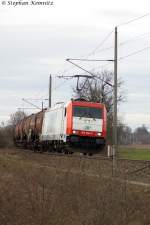 185 598-0 akiem für ITL - Eisenbahngesellschaft mbH mit einem Kesselzug  Dieselkraftstoff oder Gasöl oder Heizöl, leicht  aus Richtung Salzwedel kommend in Stendal(Wahrburg) und fuhr in