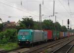 ITL 185 611-1 mit Containerwagen Richtung Halle (S), am 30.07.2014 in Magdeburg Buckau.