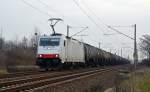 186 139 der ITL zog am 15.12.15 einen Kesselwagenzug durch Greppin Richtung Dessau.