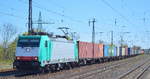 ITL - Eisenbahngesellschaft mbH, Dresden [D] mit  E 186 128  [NVR-Nummer: 91 80 6186 128-5 D-ITL] mit Containerzug am 20.04.20 Bf. Saarmund.
