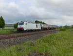 ITL 285 108-7 TRAXX DE(9280 1285 108-7 D-ITL) durchfährt Gera mit einem Kesselwagenzug in Richtung Süden am 27.5.2020