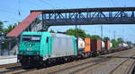 ITL - Eisenbahngesellschaft mbH, Dresden [D] mit  185 633-5  [NVR-Nummer: 91 80 6185 633-5 D-ITL] und Containerzug am 23.06.20 Bf.