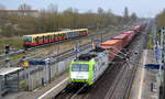 ITL Eisenbahngesellschaft mbH, Dresden [D] mit  185 517-0  [NVR-Nummer: 91 80 6185 517-0 D-ITL] und Containerzug am 01.04.21 Durchfahrt Bf.