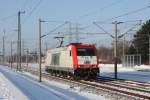 185 649-1 fhrt solo durch Heidenau in Richtung Bad Schandau. Fotografiert am 18.12.2010. 