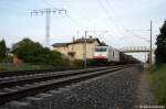 285 104-6 ITL mit einem Kesselzug, die mit Umweltgefhrdender Stoffen, flssig befllt sind, in Richtung Friesack unterwegs. 15.06.2011