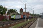185 543-6 ITL Eisenbahn GmbH mit einem Containerzug in Rathenow, in Richtung Stendal unterwegs.
