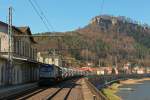 250 006-4 der ITL ist am 15.04.13 mit einem  kurzen Staubgutzug in Richtung Bad Schandau unterwegs.