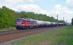 232 182 der LEG führte am 17.05.20 einen Kesselwagenzug durch Burgkemnitz Richtung Bitterfeld.