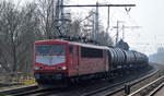 Leipziger Eisenbahnverkehrsgesellschaft mbH, Delitzsch mit  155 078-9  [NVR-Nummer: 91 80 6155 078-9 D-LEG] und Kesselwagenzug (leer) Richtung Stendell am 25.03.21 Berlin Buch.