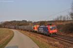 Re 482 049 und LOCON 211 am Morgen des 24.03.2012 mit dem ersten Teil des Tchibo Containerzuges bei Plling