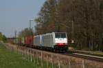 186 106 und eine Schwesterlok mit DGS 43117 am 24.04.2010 bei Vogl.