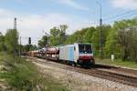 186 286 mit einem Autozug am 01.05.2012 in Aling.