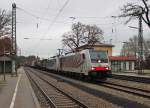 Am 6.Januar 2013 durchfuhren LM 186 284 mit einer Schwesterlok den Bahnhof Aling in Richtung Kufstein.