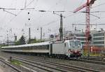 Kaum von Siemens an die Lokomotion übergeben, fährt die vierte Vectron im Stall; 193 773 im Meridian Ersatzverkehr. Hier der Zug nach Kufstein in München Heimeranplatz. Aufgenommen am 27.04.2017.