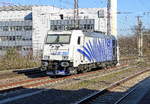 185 662-4 von  Lokomotion steht abgestellt in Duisburg-Hbf.