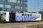 Lokomotion 151 056-9 stand am 20.04.19 auf einem Abstellgleis am Duisburger Hauptbahnhof.