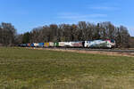Am 03. März 2022 beförderten die 193 773 und die 189 918 den KLV-Zug DGS 43115 von München Ost Rbf nach Verona Q.E. über den gesamten Laufweg hinweg. Bei Brannenburg im Inntal hatten sie noch den Großteil ihrer Reise vor sich.