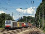 186 283 und eine 189 haben am 26.07.11 einen KLV am Haken und bringen diesen durch Brixlegg Richtung Brenner.