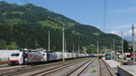 Doppeltraktion 189 901 und 189 914 von Rail Traction Company (RTC) / Lokomotion (Gesellschafter RTC hält 20% von Lokomotion) mit einem Containerzug in Richtung Zell am See; St.
