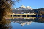 Am 22. Januar 2017 konnte ich bei Langkampfen vor dem eindrucksvollen Hintergrund mit der Pyramidenspitze und dem Kaisergebirge auch ein fotogenes Lokomotion-Tandem - bestehend aus 186 444 und 287 - vor dem TEC 43129 nach Verona Q.E. fotografieren.