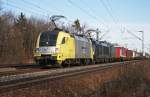 182 537 + 501 mit einem KLV Zug am 18.03.2009 in Haar (bei Mnchen).