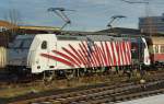 Am 27.12.2009 waren wieder einige Sonderzge unterwegs. Uns zog es zu dem Kassel Huskie Sonderzug nach Straubing, der in Kassel Hbf startete. Zuglok war 185 666-5.