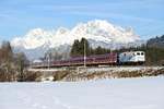 Zum vorletzten Male in der betreffenden Winter-Saison verkehrte am 07. März 2015 der Schnee-Express von Hamburg nach Mallnitz. Diesmal war für die Beförderung des D 13189 ab Wörgl die 139 310 eingeteilt. Bei Fieberbrunn wurde die Leistung unter der beeindruckenden Kulisse des Wilden Kaisers abgelichtet.