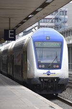 HANNOVER, 19.03.2016, ein Doppelstocktriebwagen der Bahngesellschaft metronom als RE2 nach Göttingen in Hannover Hbf
