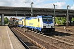 Ausfahrt am 26.05.2015 von der ME 146-17 (146 517-8)  10 Jahren metronom  mit einem Metronom (Hamburg Hbf - Lüneburg) aus Hamburg Harburg gen Maschen.