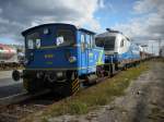 Gro und Klein.Der mchtige Taurus 1116 911 und die kleine K V250 von der MWB am 30.September 2009 in Mukran