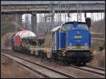 Nachschuss auf eine ER-20 (fr Litauen) berfhrung nach Mukran. Am Zugende hngt V1201.   Stralsund am 27.02.08