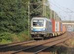 1116 912-5 der MWB ist an dem Tag mit einem Containerzug in Fahrtrichtung Sden unterwegs.
Aufgenommen am 23.08.2011 in Dedensen Gmmer.