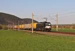 193 653 (MRCE) fuhr am 27.04.21 mit einem KLV Zug durch Etzelbach Richtung Saalfeld.