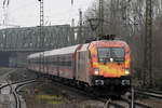 MRCE ES 64 U2-072 unterwegs für TXL durchfährt mit einem Sonderzug Recklinghausen-Süd 23.12.2017